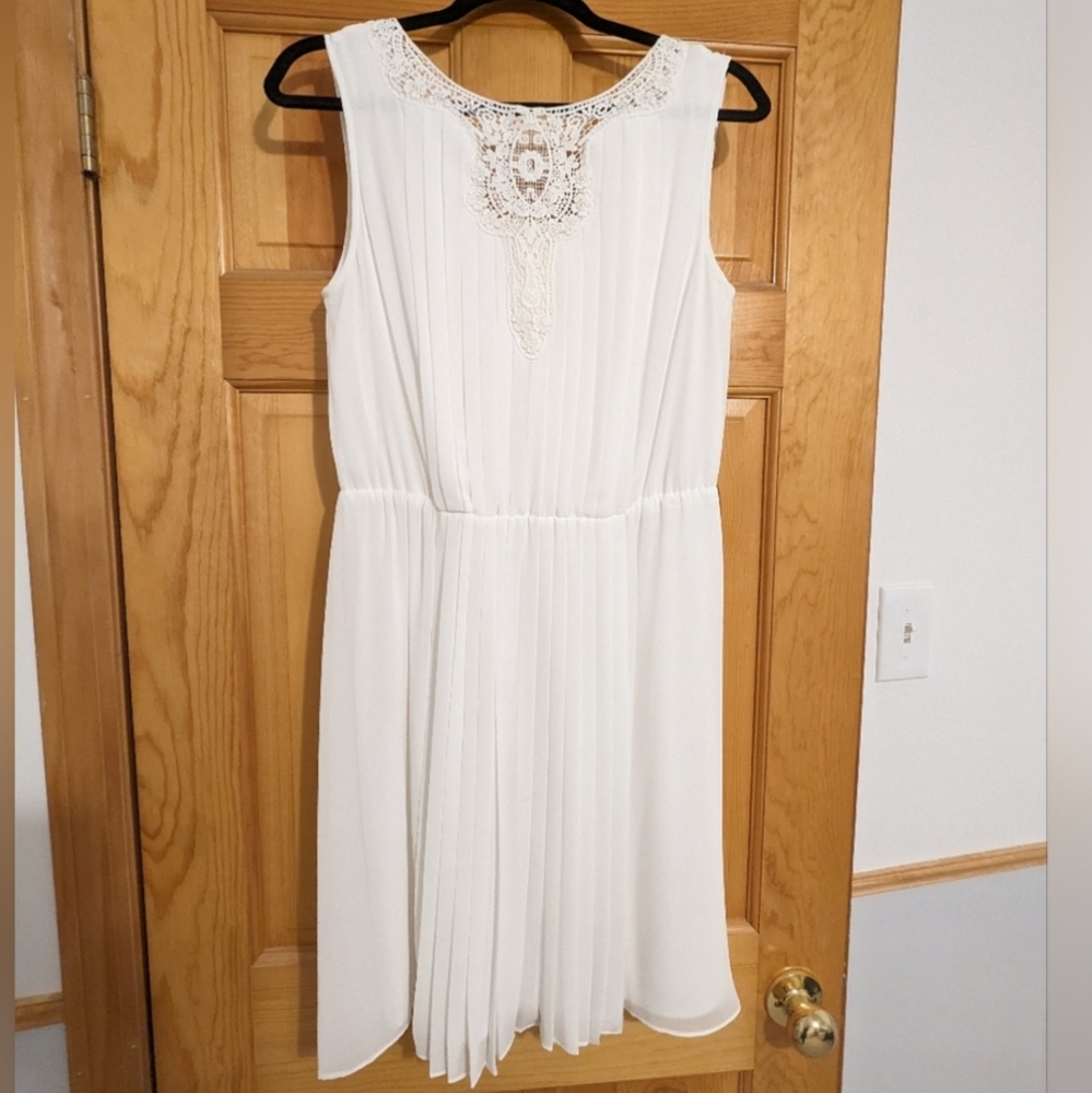 Jessica Simpson White Summer Dress